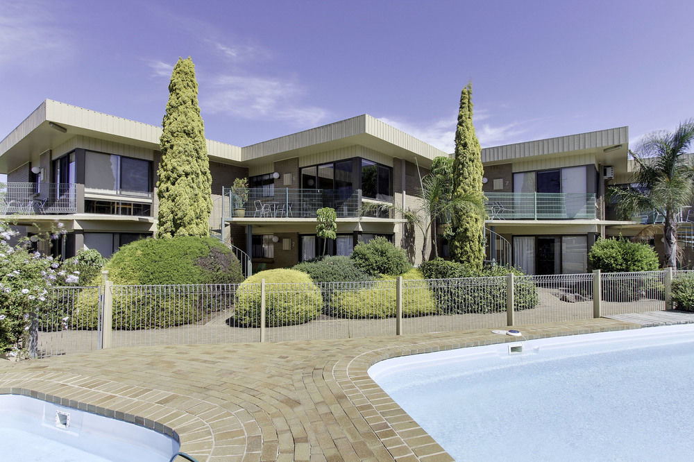 Emmanuel Holiday Apartment Lakes Entrance Exterior photo